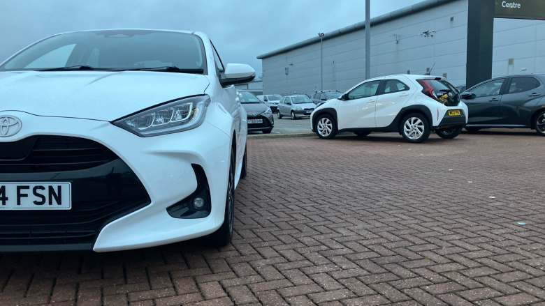 Toyota Yaris 1.5 Hybrid Design 5dr CVT Hybrid Hatchback